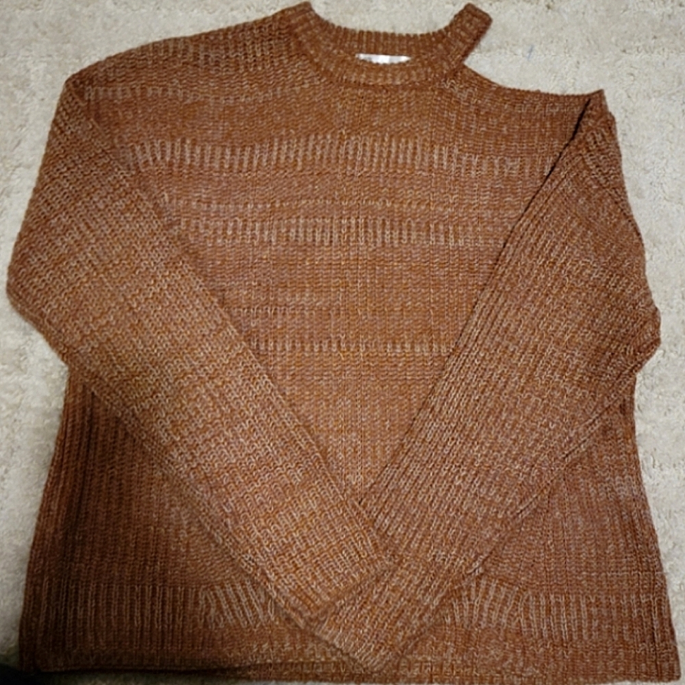 NWOT Bare/Open Shoulder Sweater